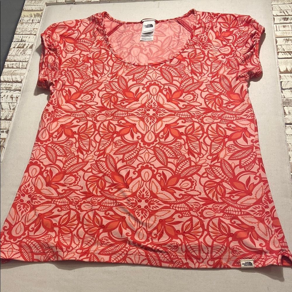 Women's Red Patterned The North face Vapor wick Hiking shirt Large
